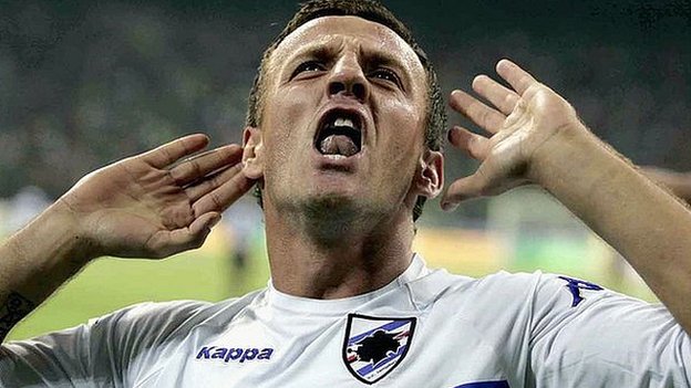 Francesco Flachi celebrates scoring for Sampdoria