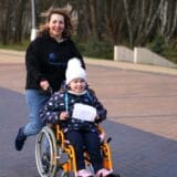 Deca sa invaliditetom: Kada će roditeljima biti vraćen novac za tuđu negu i pomoć 5