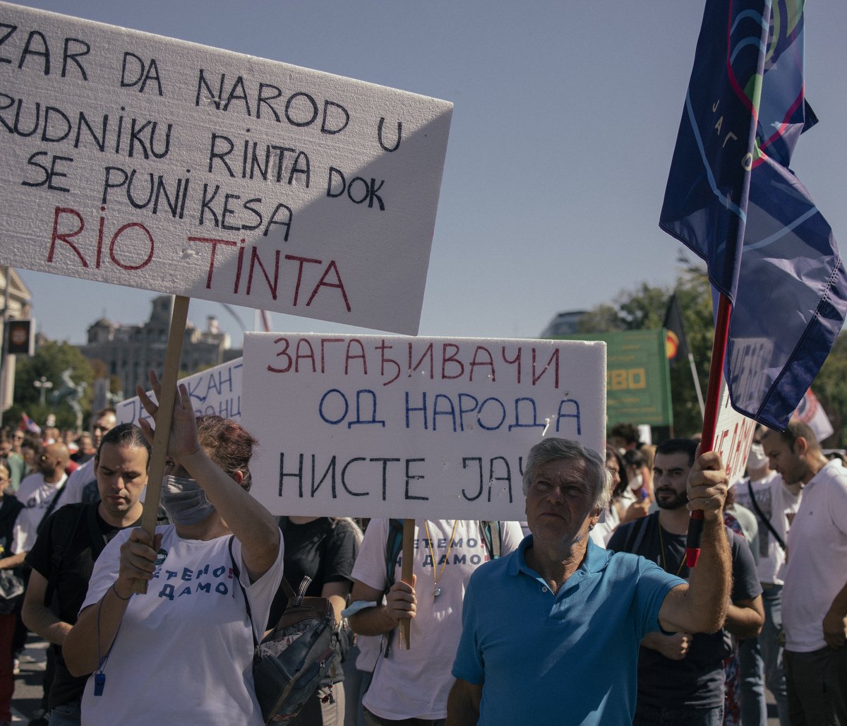 Protest Ustanak za opstanak i Beograd: Pištaljke i blokada saobraćaja za očuvanje prirode 7 Transparent na protestu, Ekološki ustanak