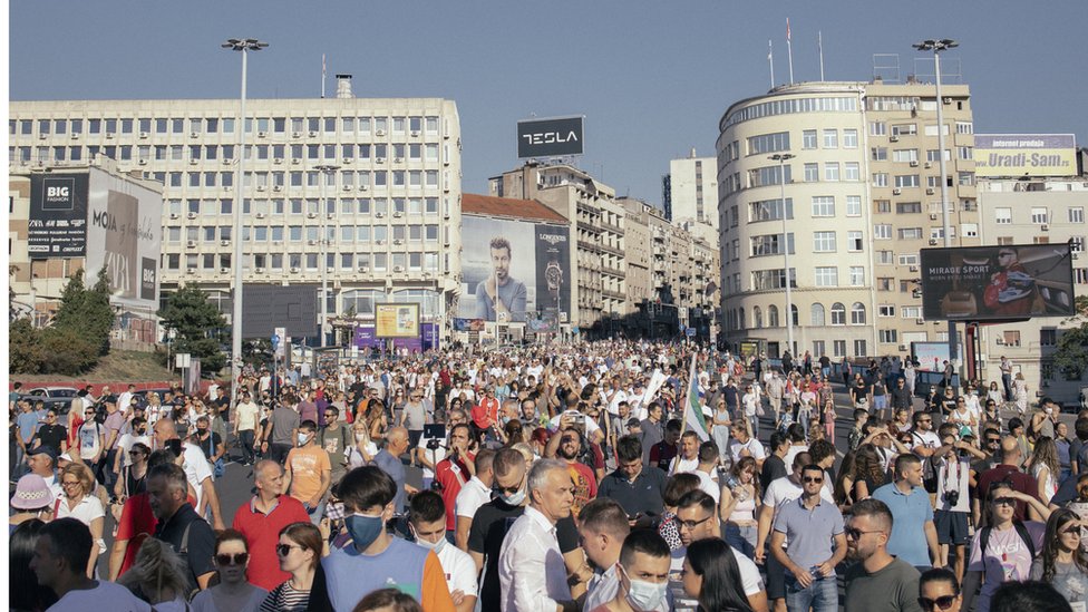 Protest Ustanak za opstanak i Beograd: Pištaljke i blokada saobraćaja za očuvanje prirode 1 Ekološki ustanak, Brankov most, 11. 9. 2021. Beograd