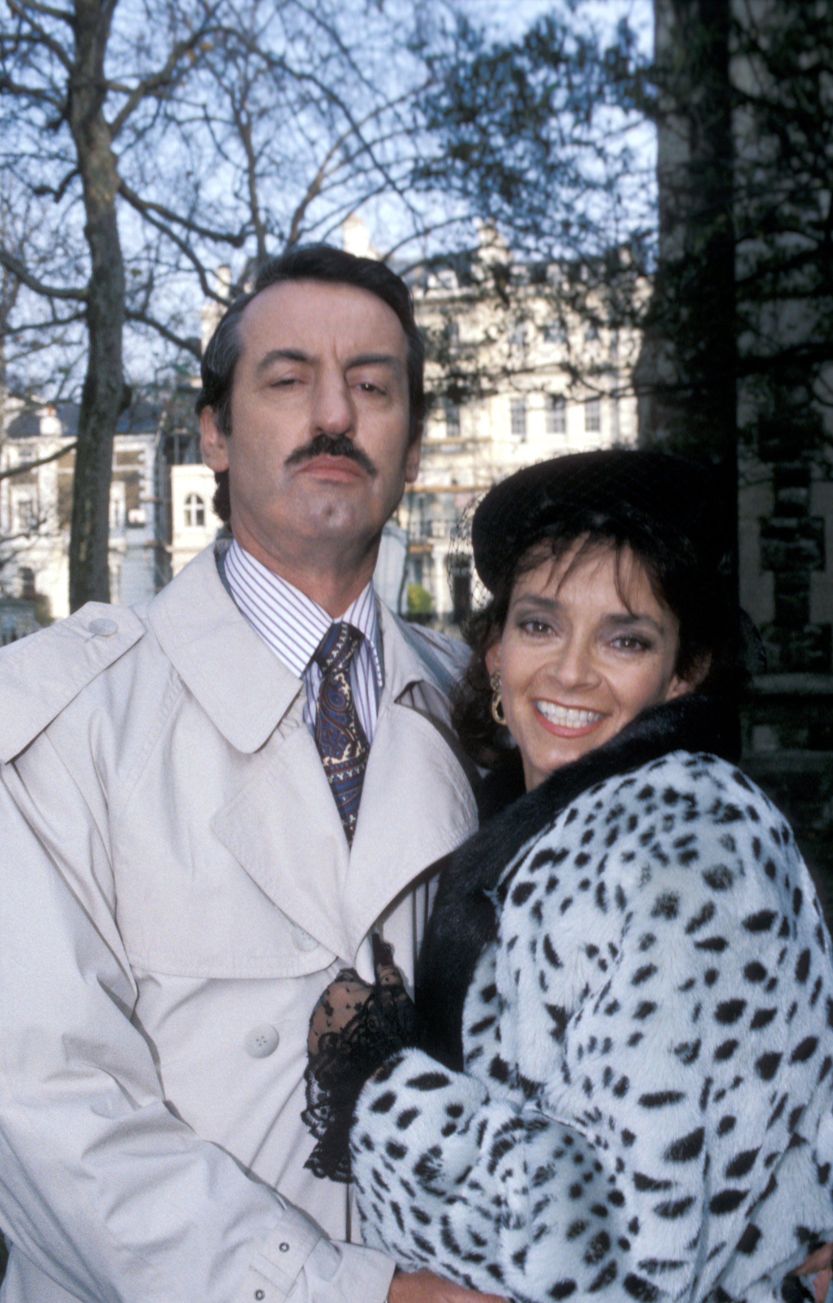 Čalis i Sju Holdernes koja je u Mućkama igrala njegovu suprugu Marlin