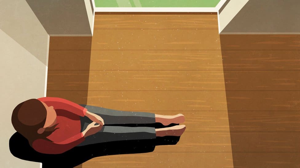 Svetski dan sigurnog pobačaja: Žene širom sveta dele intimne priče o abortusu: 2 Lonely woman sitting in sunny window