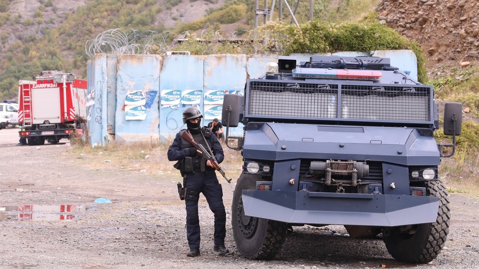 Kosovo, Srbija i tablice: Kurti i Rama na sastanku u Prištini, druga nedelja blokade Jarinja i Brnjaka 3 granični prelaz