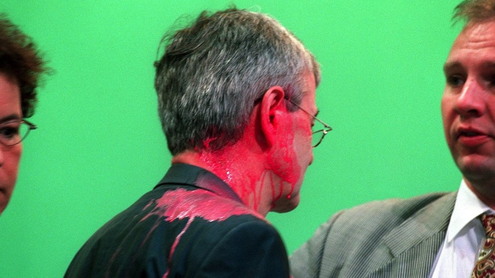 Izbori u Nemačkoj i Balkan: Šta se menja u politici Berlina 3 Bilefeld, 13. maj 1999.