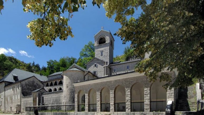 Odbijen zahtev da se Cetinjski manastir prepiše na SPC 1