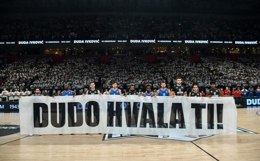 Partizan, Efes i puna Arena - Dudo, hvala ti! Kapiten KK Partizan Novica Veličković završio karijeru 1