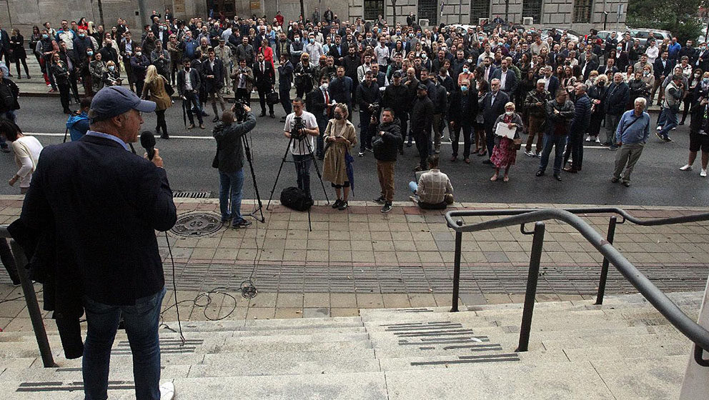 Advokat: Enormne zarade banaka na poslovima koji "nisu redovni" 1