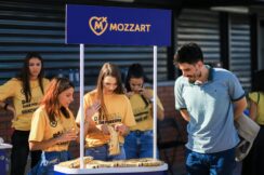 20210904160104_IMG_9452_resized_20210904_041233718 Uspela akcija pred meč “Orlova” - Mozzart donira milion dinara za lečenje male Vanje 2