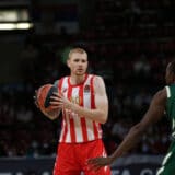 Eron Vajt pred otkazom? 14