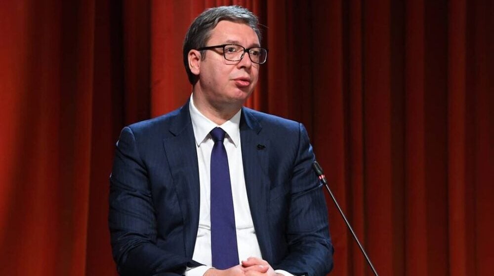 Šta su naprednjaci pričali o Vučiću u njegovom odsustvu? 1