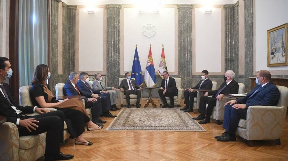 Vučić priredio prijem za zvaničnike EP u odbojci za žene 1