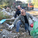 Vesić u akciji čišćenja deponije: Do kraja godine predviđeno da se odnese oko 8.000 kubika otpada 2