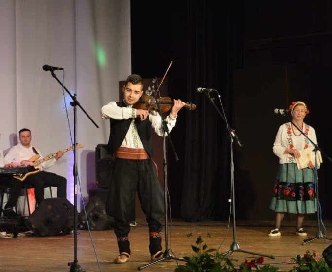 U Negotinu večeras počinje 12. Internacionalni festival vlaške muzike "Gergina" 1