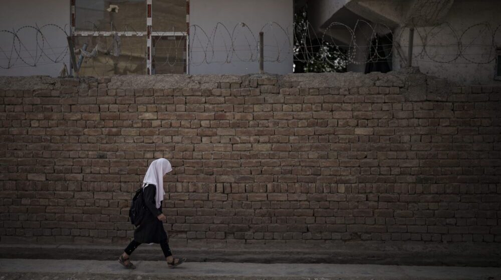 Talibani najavili nastavu u školama za dečake i nastavnike 1