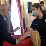 U Starom dvoru uručena rešenja o zaposlenju za 87 komunalnih milicajaca, do kraja godine konkurs za novih 150 (FOTO) 2