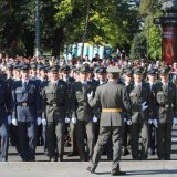 Kreni-Promeni: U Srbiji se oficiri sklanjaju pred stranačkim šatorima 7