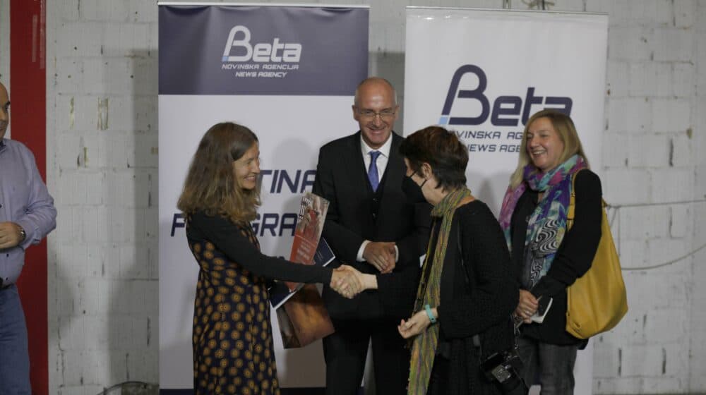 Dodeljene nagrade pobednicima konkursa Betina fotografija godine (FOTO)  1