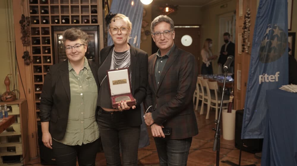 Nagrada “Jovan Ćirilov” umetnici Fiji Menar 1