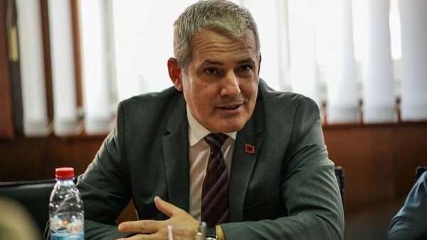 "Most na Ibru će biti otvoren, to nije stvar dijaloga": Svečlja nakon protesta Srba u Kosovskoj Mitrovici 1 "Most na Ibru će biti otvoren, to nije stvar dijaloga": Svečlja nakon protesta Srba u Kosovskoj Mitrovici 1