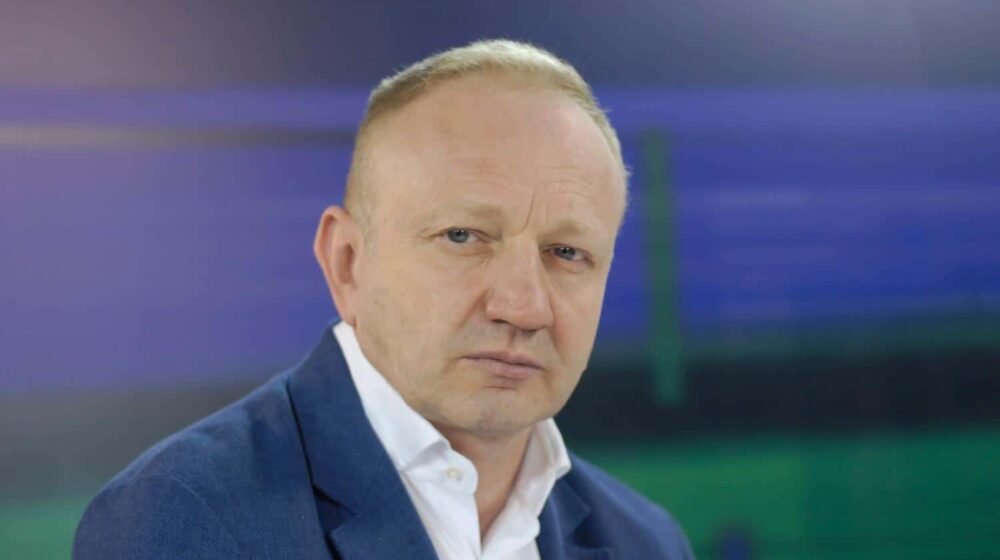 Đilas: Doček više nego prijateljski, Eskobar bez sakoa 1