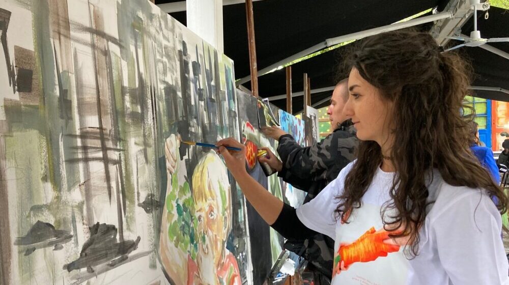 Mladi umetnici iz Srbije predstavili svoje vizije o bacanju hrane i solidarnosti 1