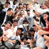 Trojka opasno preti Efesu 6