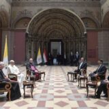 Papa se sastao sa Orbanom u Budimpešti na početku svog putovanja 7