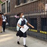 Deca u Njujorku se vratila u škole prvi put od početka epidemije korona virusa 8
