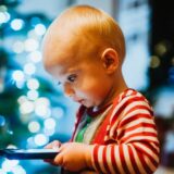 Čak 1.500 fotografija deteta do njegove pete godine završi onlajn 5