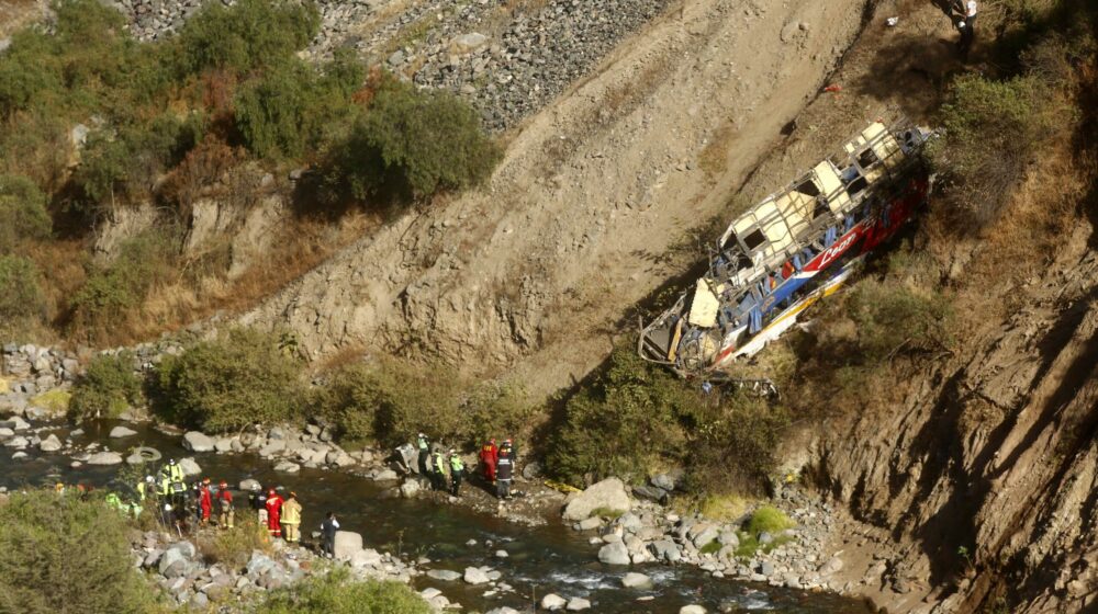U Peruu autobus pao u provaliju, najmanje 29 mrtvih 1
