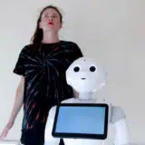 Robot, dron i Zoom 9