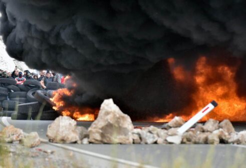 Neredi povodom ustoličenja mitropolita Joanikija na Cetinju Ustoličen mitropolit Joanikije u Cetinjskom manastiru 15