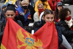 Neredi povodom ustoličenja mitropolita Joanikija na Cetinju Ustoličen mitropolit Joanikije u Cetinjskom manastiru 13