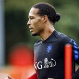 Van Dajk demantovao spekulacije o odlasku iz Liverpula 4