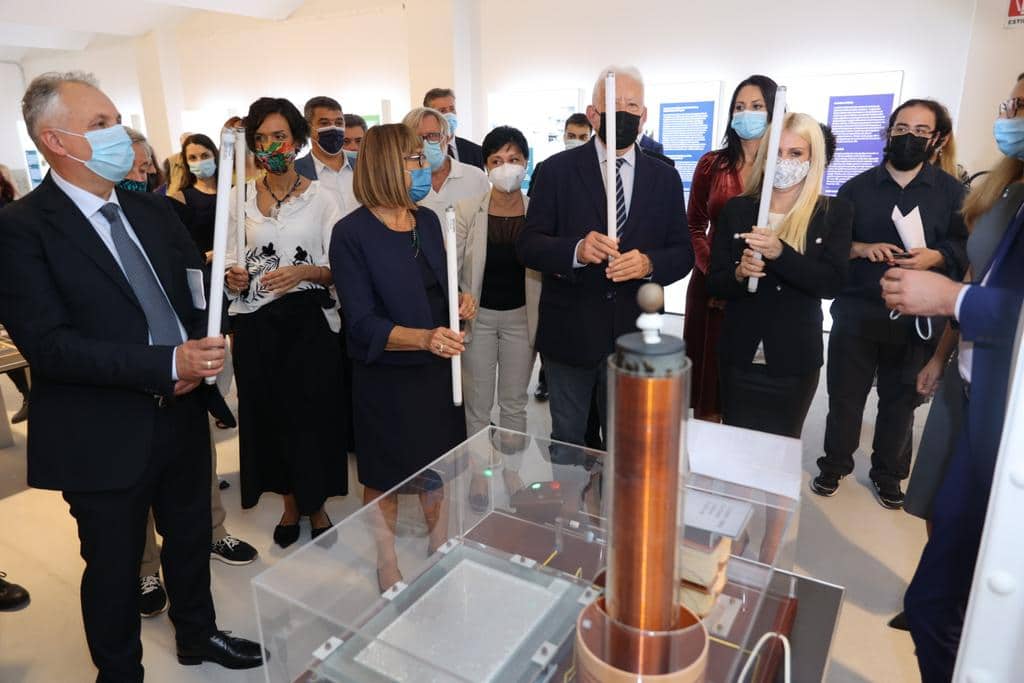 U Trstu otvorena izložba "Nikola Tesla: Čovek iz budućnosti" (FOTO) 2