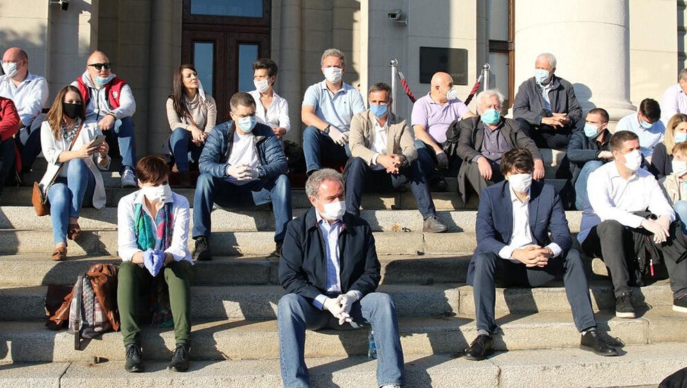 I levica i desnica traže izbore, ali se oko jednog pitanja ne slažu 1