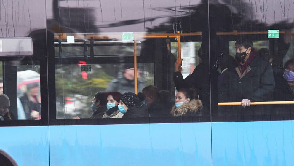 Odbornik stranke SRCE: U toku vožnje ispao prozor sa gradskog autobusa u Novom Sadu 11