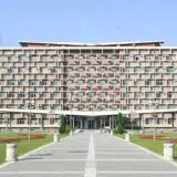 Da li će čelnik SNS ostati zaštićen? 11