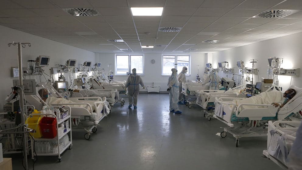 U prokupačkoj bolnici jedna osoba umrla od korone, obolela trudnica prebačena u Niš 1
