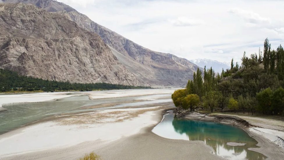 Klimatske promene i glečeri: Džinovi vredni više milijardi dolara koji se otapaju 3 The Shyok river