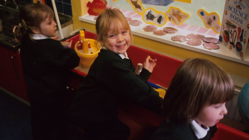 Tri devojčice u vrtiću