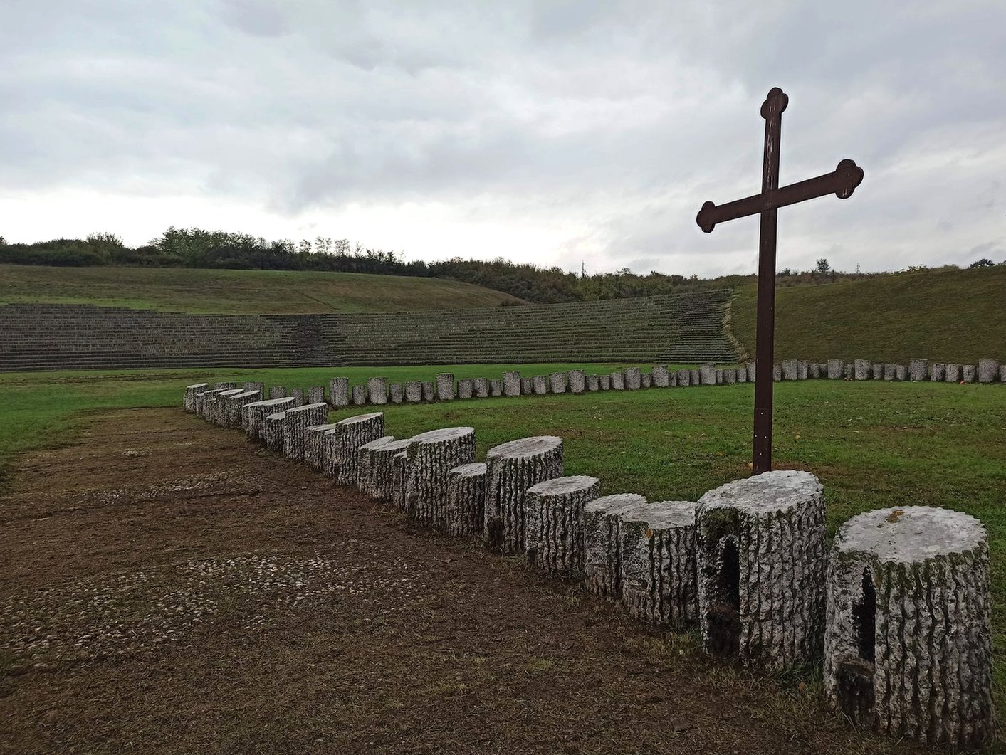 Drugi svetski rat i streljanje u Kraljevu: „Da se ne zaboravi“ - Krvavi oktobar 1941. 1 Groblje stradalih 1941.
