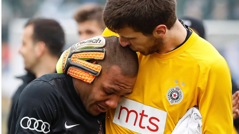 Srbija i nasilje u sportu: Zašto šovinizam pobeđuje sport u Srbiji - „problem je uvek u vašoj kući“ 1 Everton Luiz (levo) i Filip Kljajić (desno)