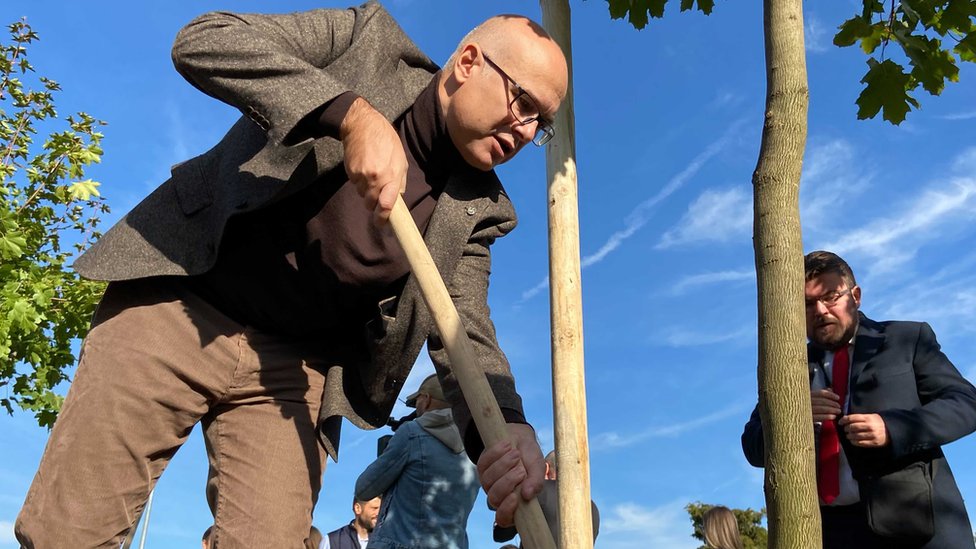 Ide humus, pa zemlja pa voda 2