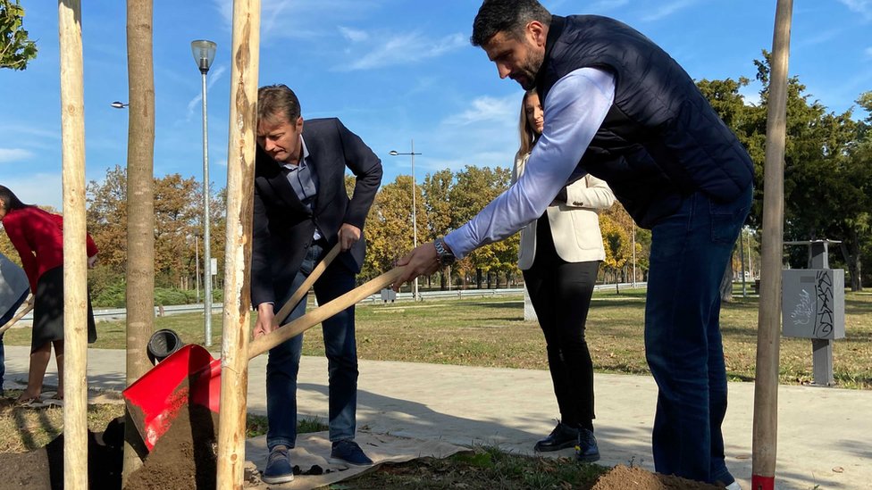 Ide humus, pa zemlja pa voda 3