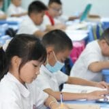 Kina, škola i deca: Vlasti žele da oslobode školarce domaćih zadataka 2