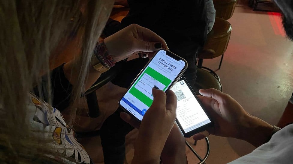 Korona virus u Srbiji i mere: Kako je izgledala prva noć provere kovid propusnica u Beogradu 4 123