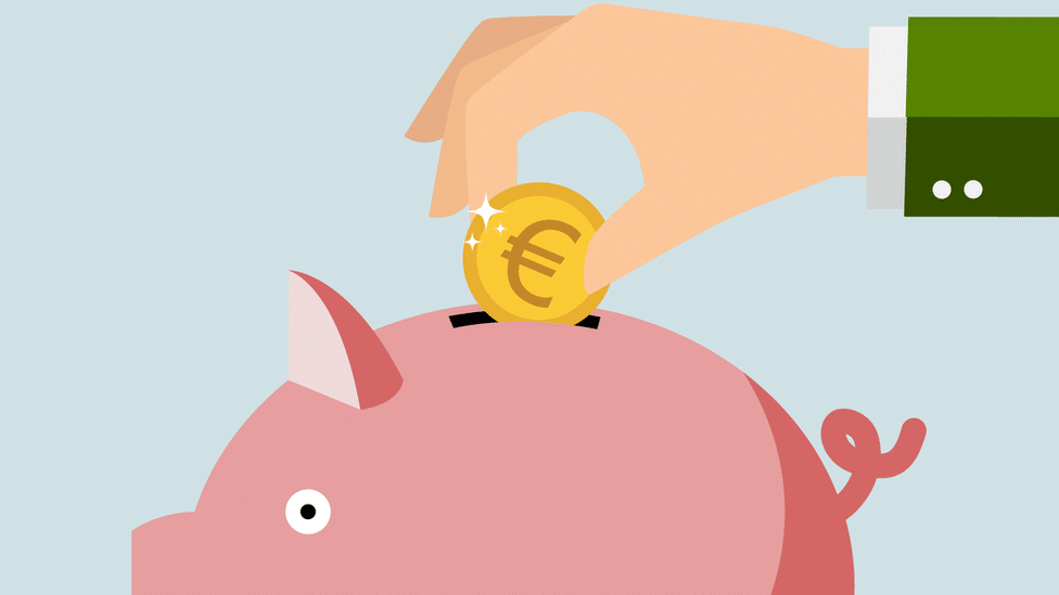 Srbija, novac i štednja: Štedimo li dovoljno i kakva je razlika između slamarice i banke 1 Neki građani štede novac u bankama, dok se drugi odlučuju za `slamaricu`