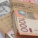 Nova ekonomija: PIO fond za izradu novogodišnjih čestitki plaća 5,9 miliona dinara 9