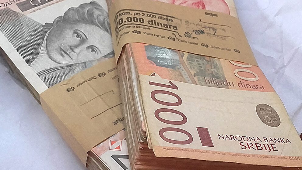 Ko ima najveće plate u Srbiji: U samo jednoj opštini prosek veći od 1.000 evra 1